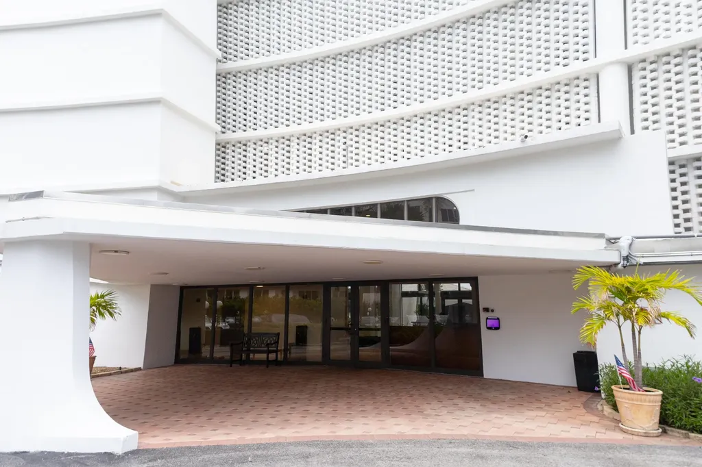 3590 S Ocean Boulevard South Palm Beach FL 33480