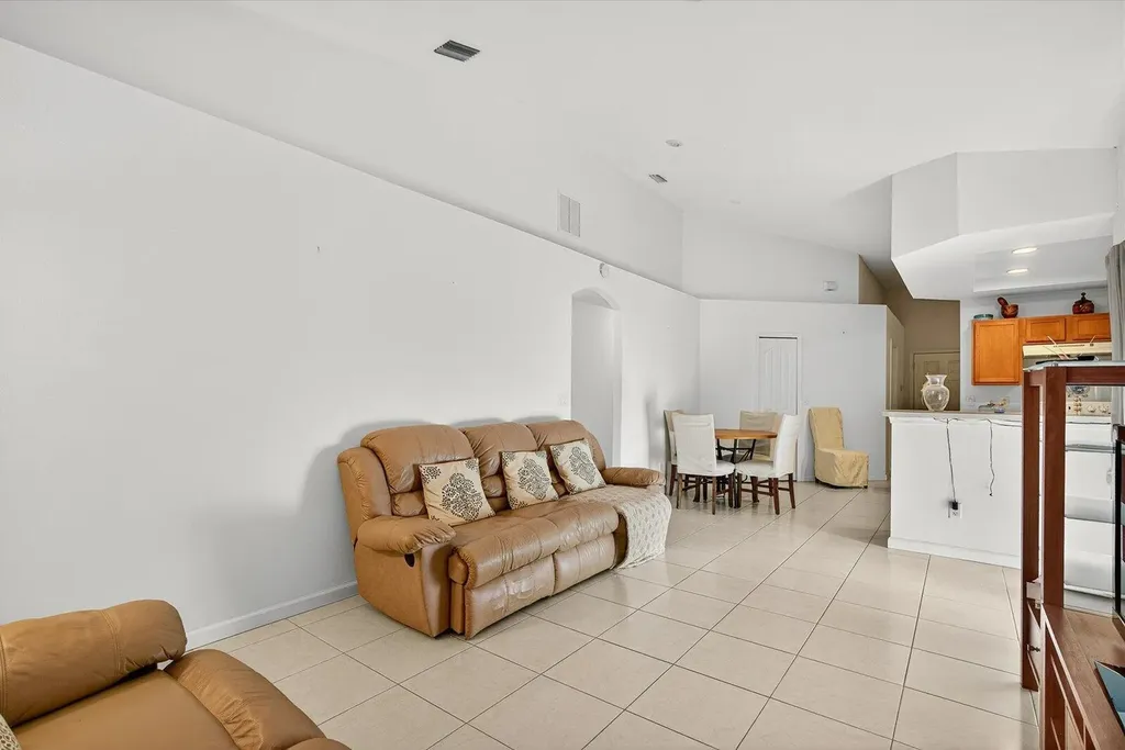 1058 SW Locke Avenue Port St Lucie FL 34953