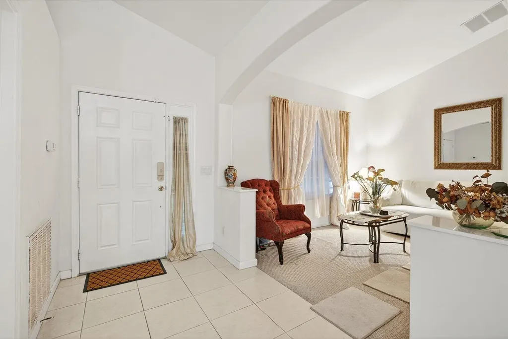 1058 SW Locke Avenue Port St Lucie FL 34953