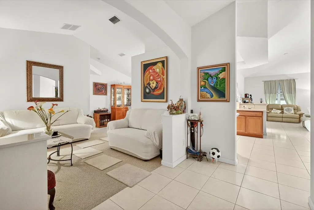 1058 SW Locke Avenue Port St Lucie FL 34953