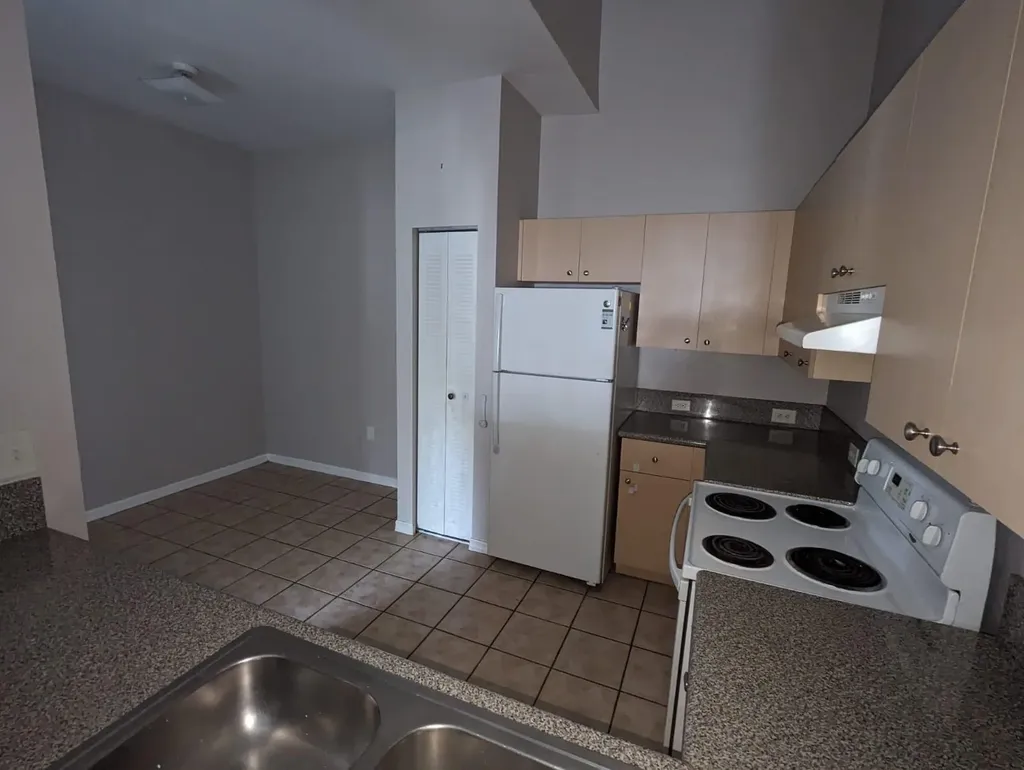 260 Crestwood Circle Royal Palm Beach FL 33411