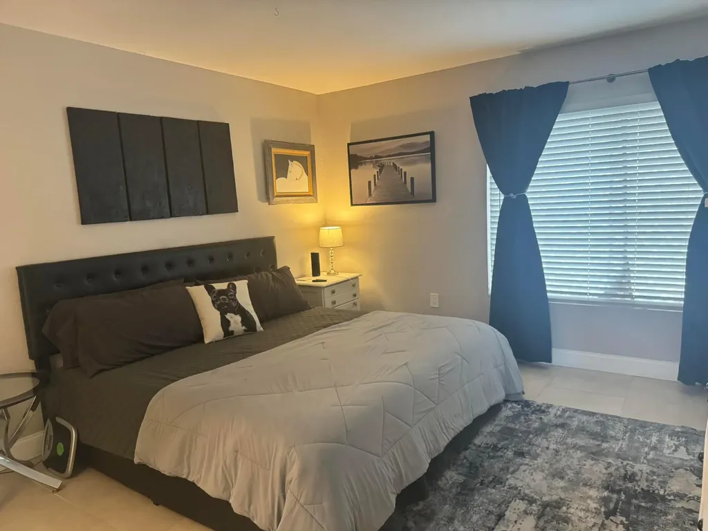 2662 NW 33rd Street Oakland Park FL 33309