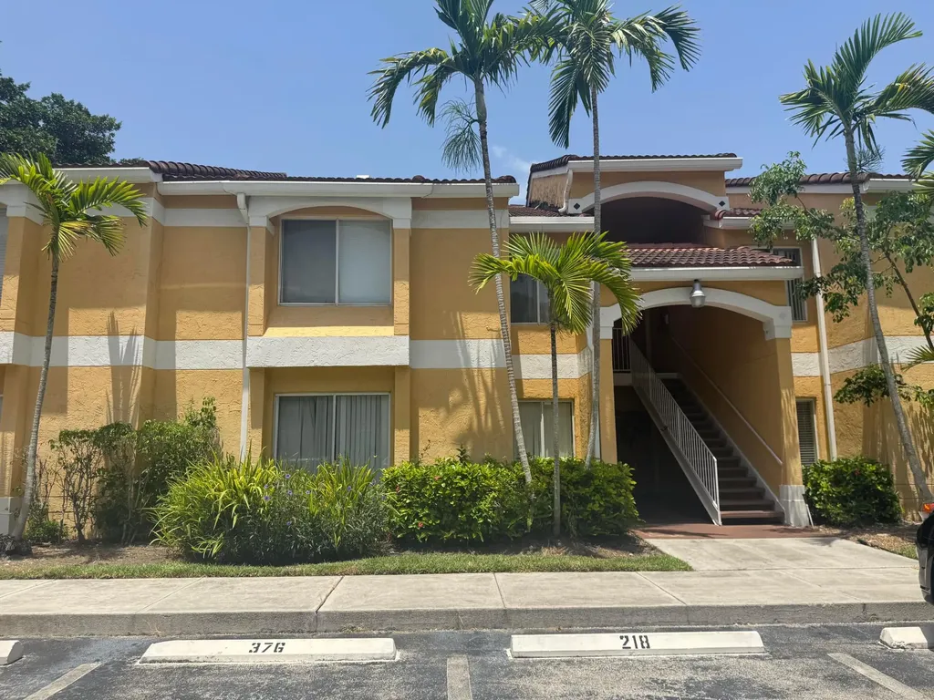 2662 NW 33rd Street Oakland Park FL 33309