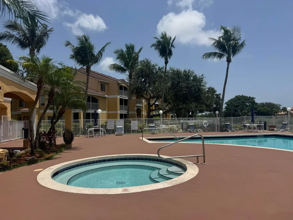 2662 NW 33rd Street Oakland Park FL 33309