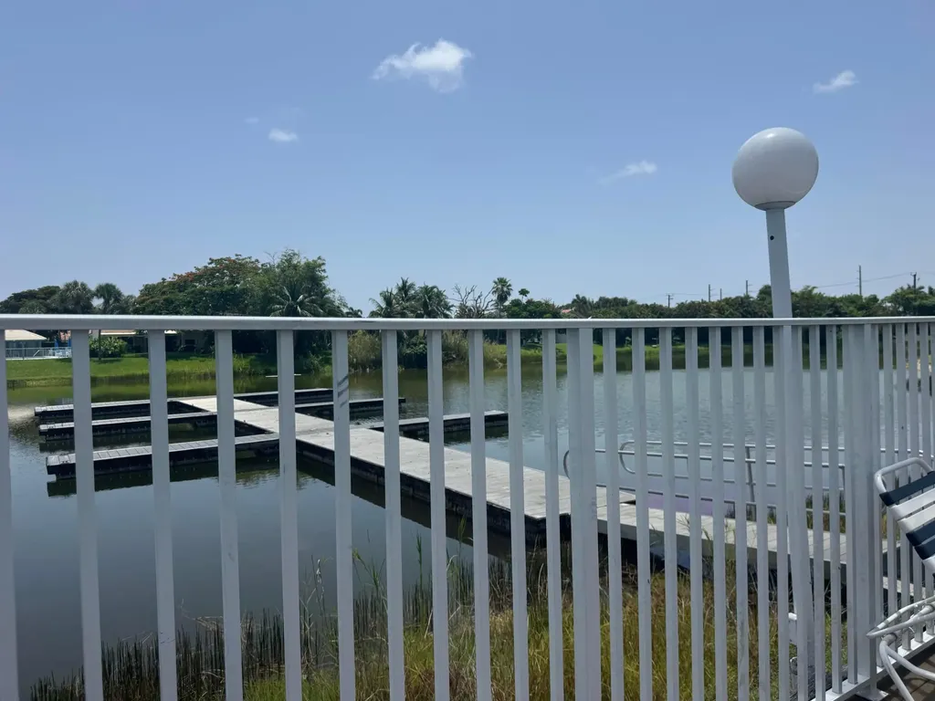 2662 NW 33rd Street Oakland Park FL 33309