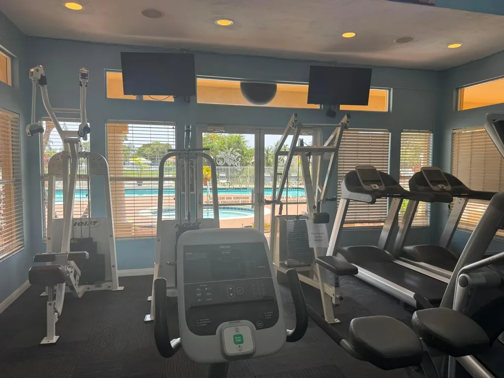 2662 NW 33rd Street Oakland Park FL 33309