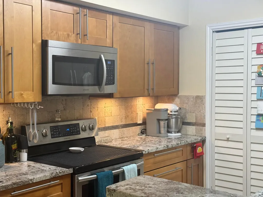 2662 NW 33rd Street Oakland Park FL 33309