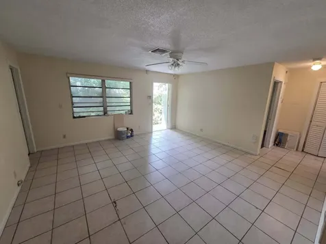 205 SE 7th Street Dania Beach FL 33004
