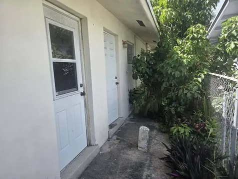 207 SE 7th Street Dania Beach FL 33004