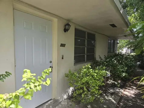 205 SE 7th Street Dania Beach FL 33004