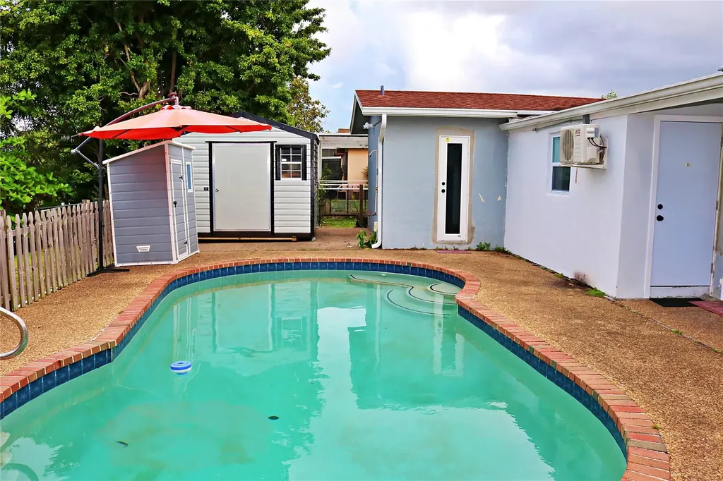 2704 Canal Road Miramar FL 33025