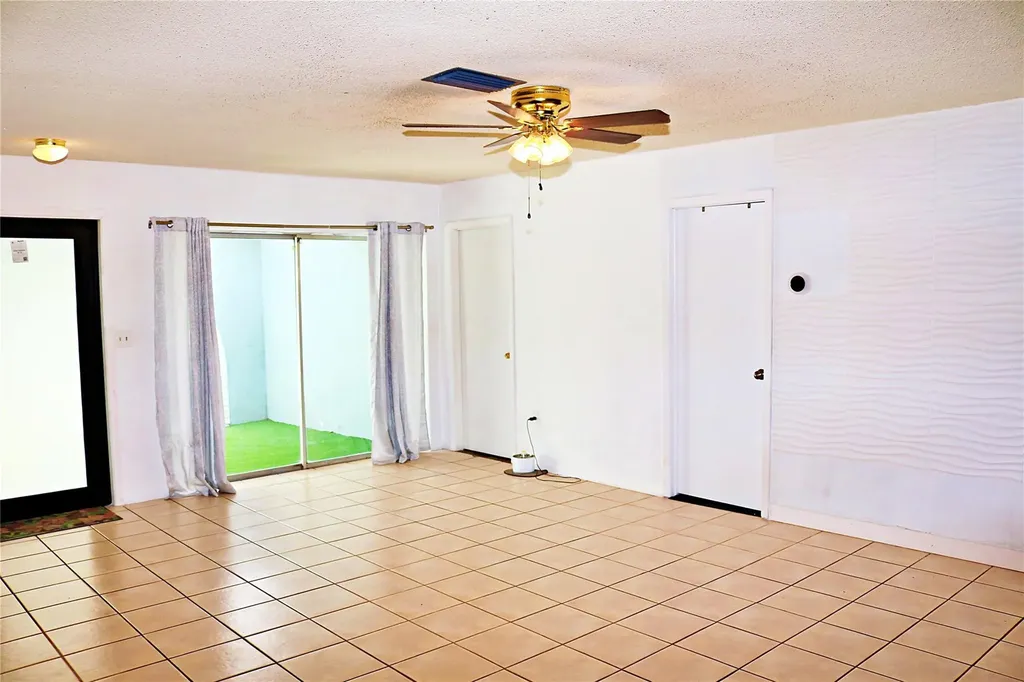 2704 Canal Road Miramar FL 33025