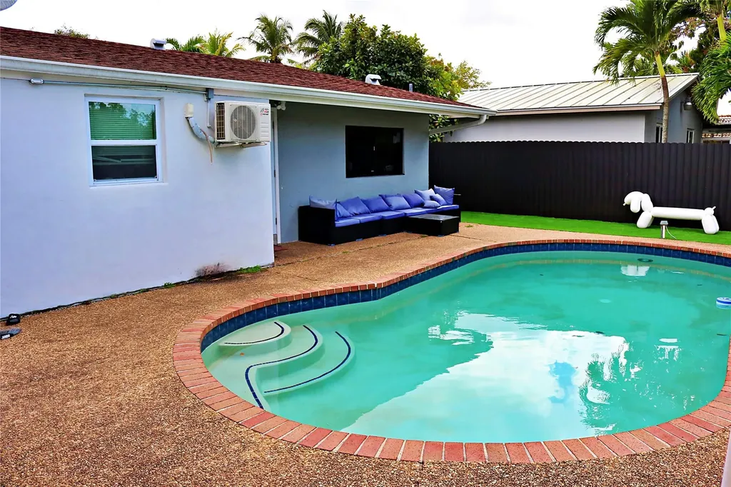 2704 Canal Road Miramar FL 33025