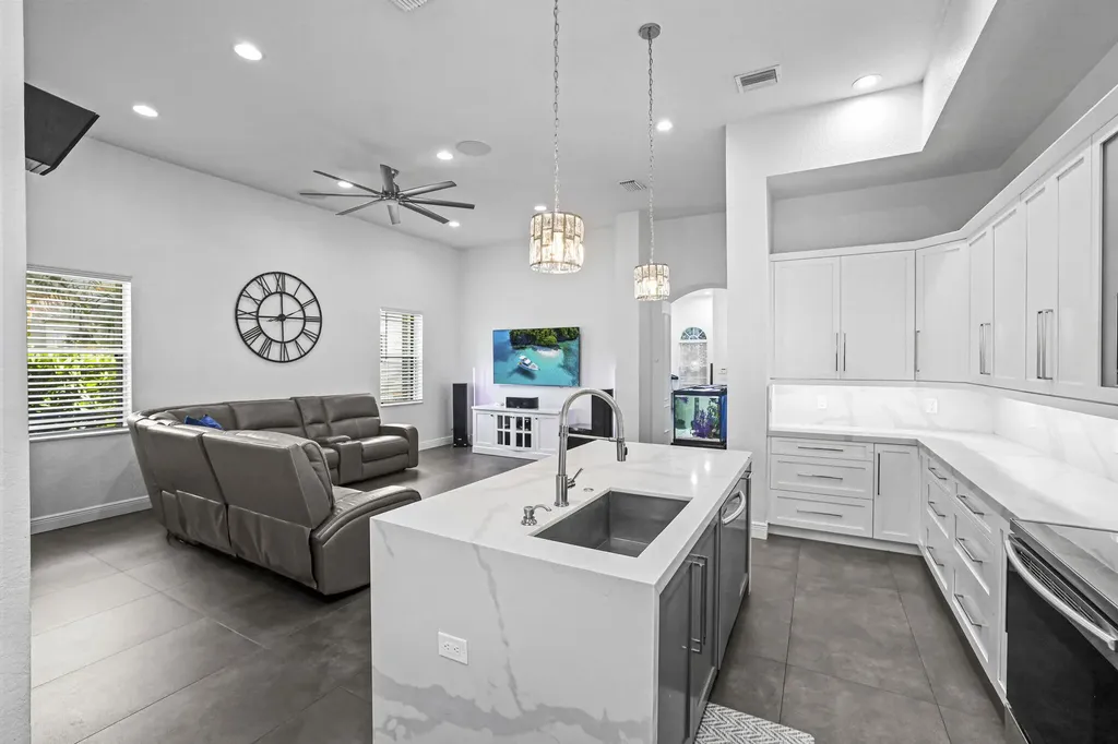 455 Cresta Circle West Palm Beach FL 33413