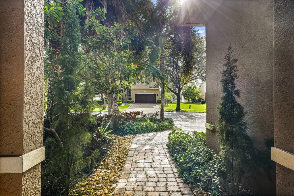 455 Cresta Circle West Palm Beach FL 33413