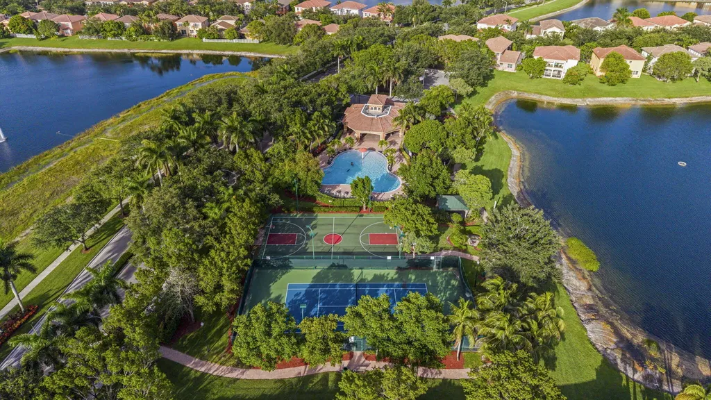 455 Cresta Circle West Palm Beach FL 33413