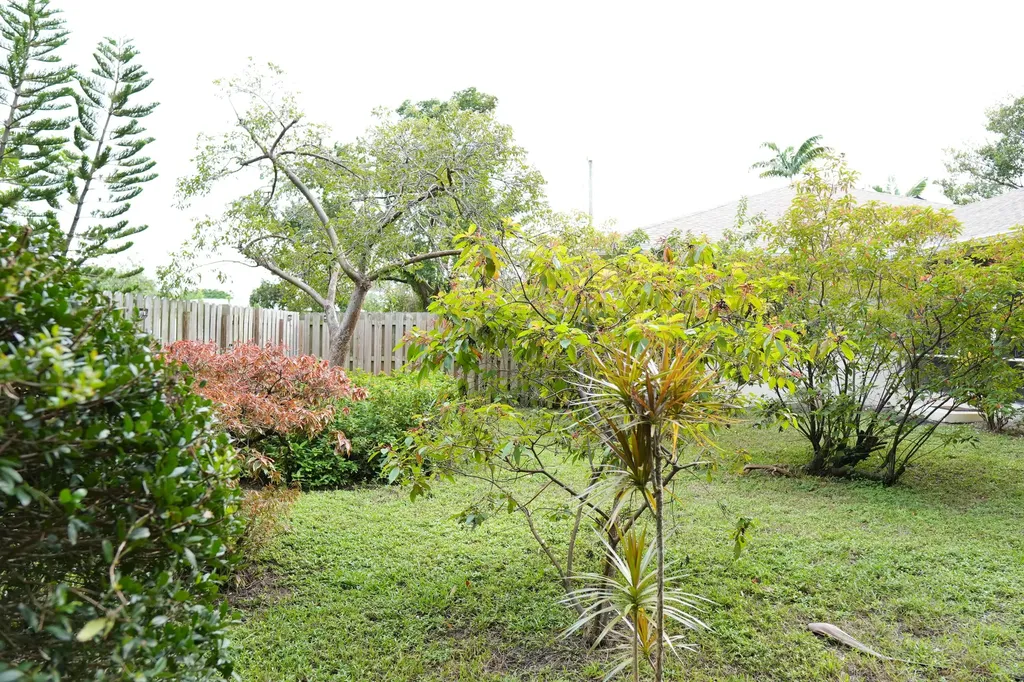821 SW 13th Court Pompano Beach FL 33060