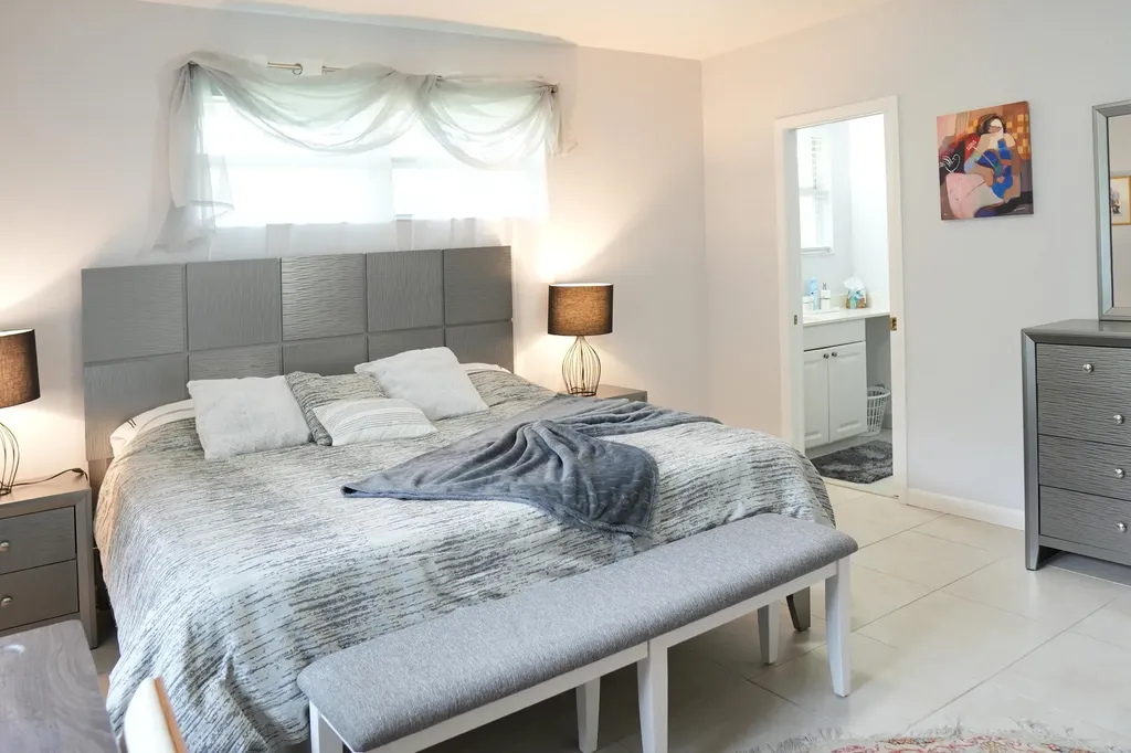 821 SW 13th Court Pompano Beach FL 33060