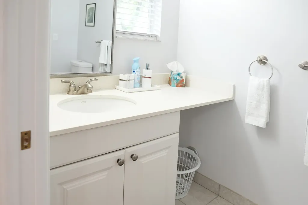 821 SW 13th Court Pompano Beach FL 33060