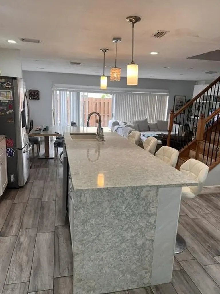 8249 NW 9th Street Plantation FL 33324