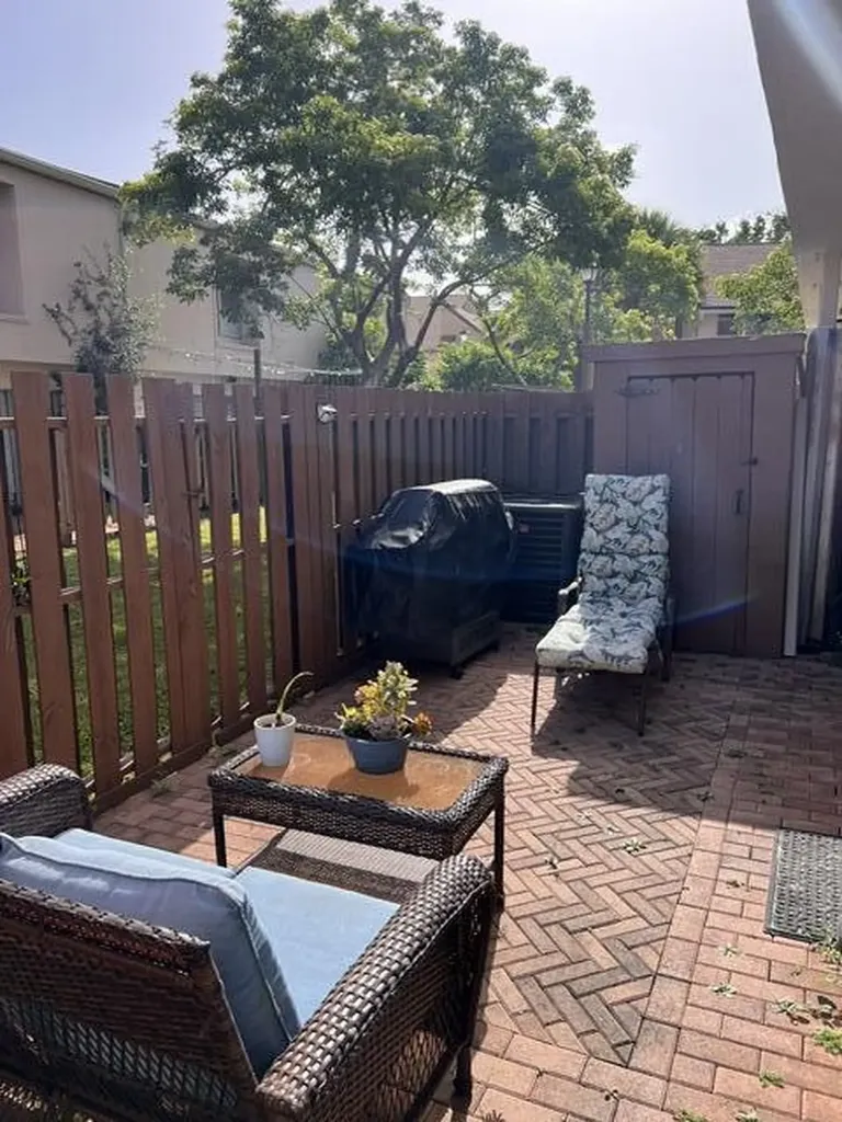 8249 NW 9th Street Plantation FL 33324