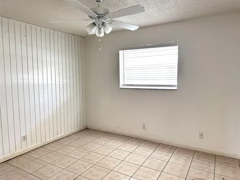5650 SW 26th Street West Park FL 33023