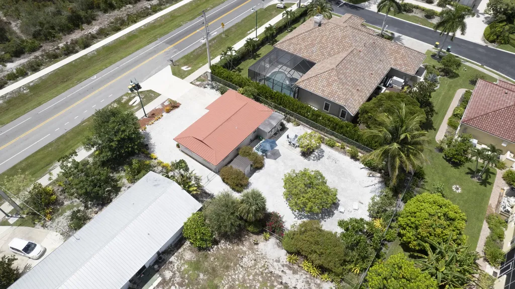2191 Thomasson Drive Naples FL 34112