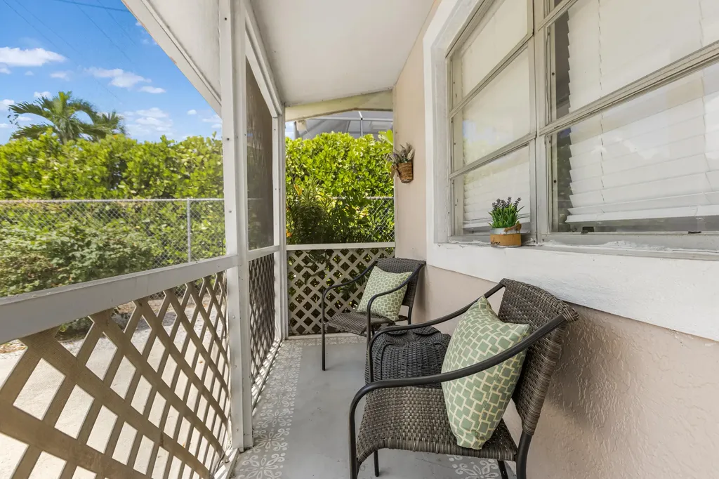2191 Thomasson Drive Naples FL 34112