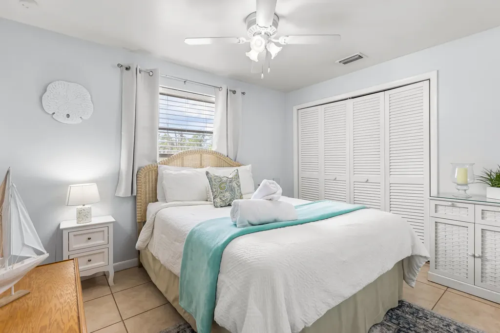 2191 Thomasson Drive Naples FL 34112