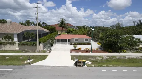 2191 Thomasson Drive Naples FL 34112