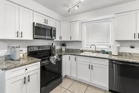 2191 Thomasson Drive Naples FL 34112