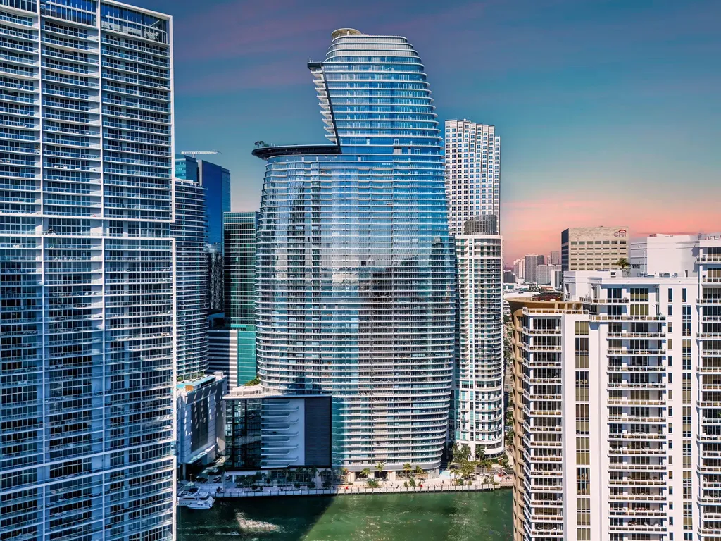300 Biscayne Boulevard Way Miami FL 33131