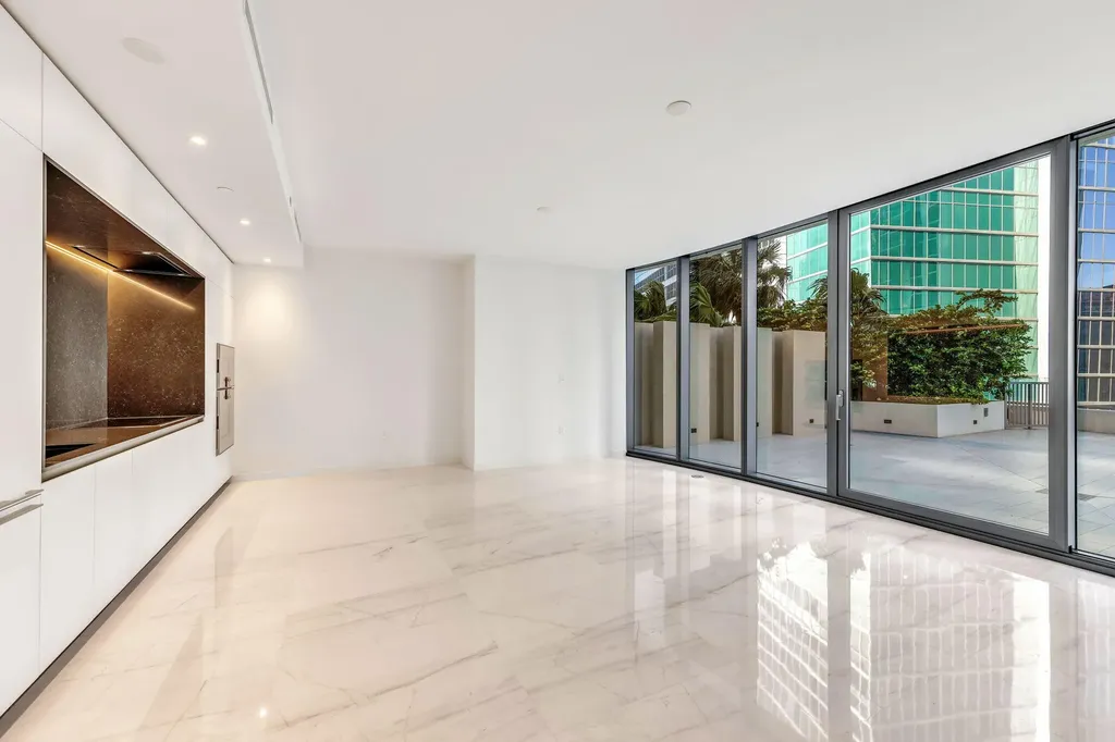 300 Biscayne Boulevard Way Miami FL 33131