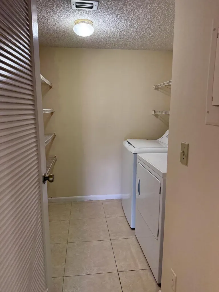 718 Sunny Pine Way Greenacres FL 33415