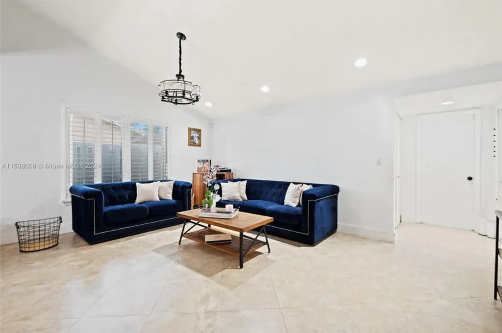 2510 NW 110th Terrace Sunrise FL 33322