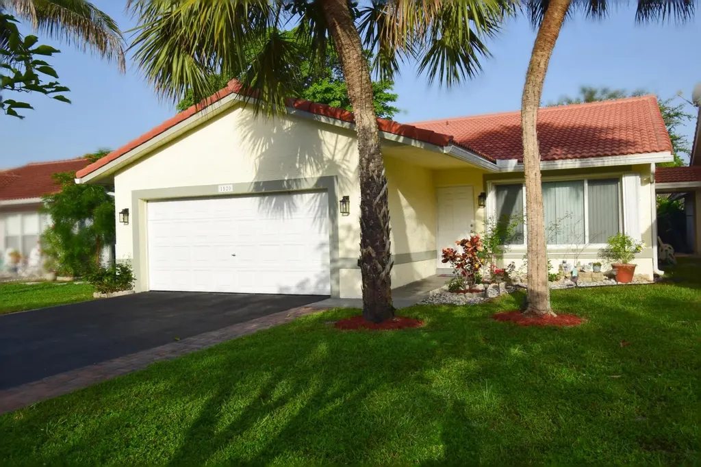 1520 NW 97th Avenue Coral Springs FL 33071
