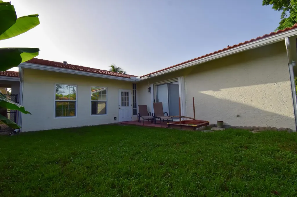 1520 NW 97th Avenue Coral Springs FL 33071
