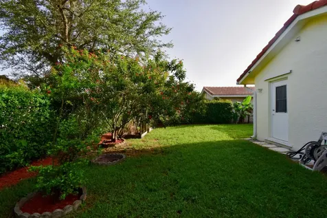 1520 NW 97th Avenue Coral Springs FL 33071