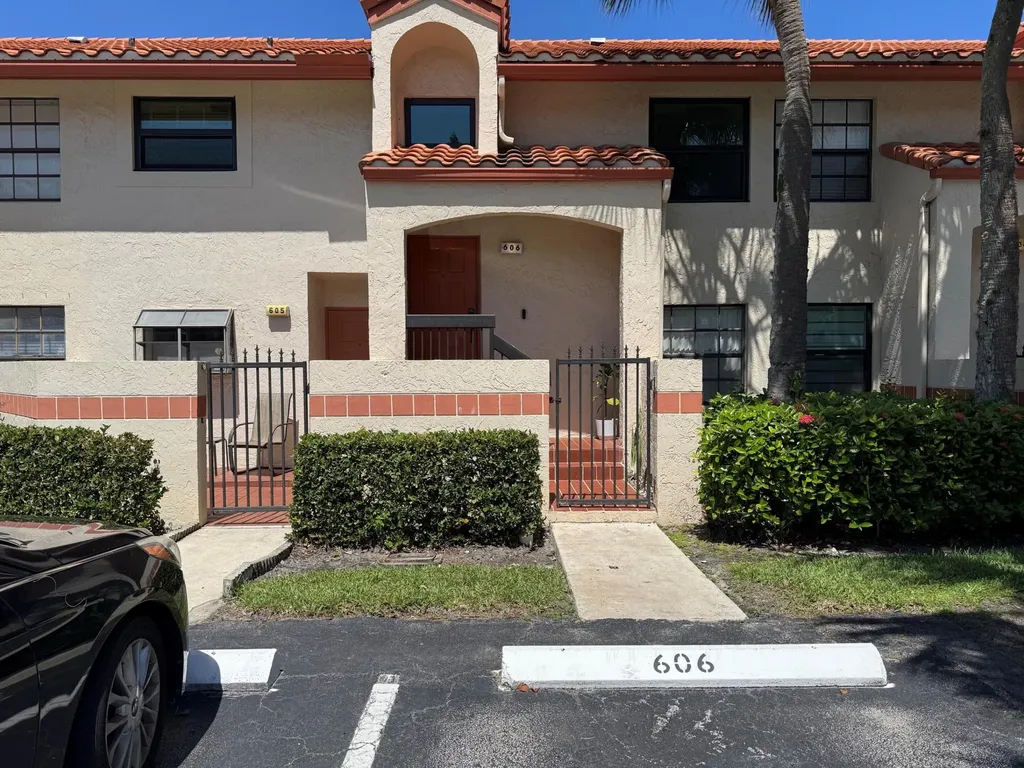 606 Congressional Way Deerfield Beach FL 33442