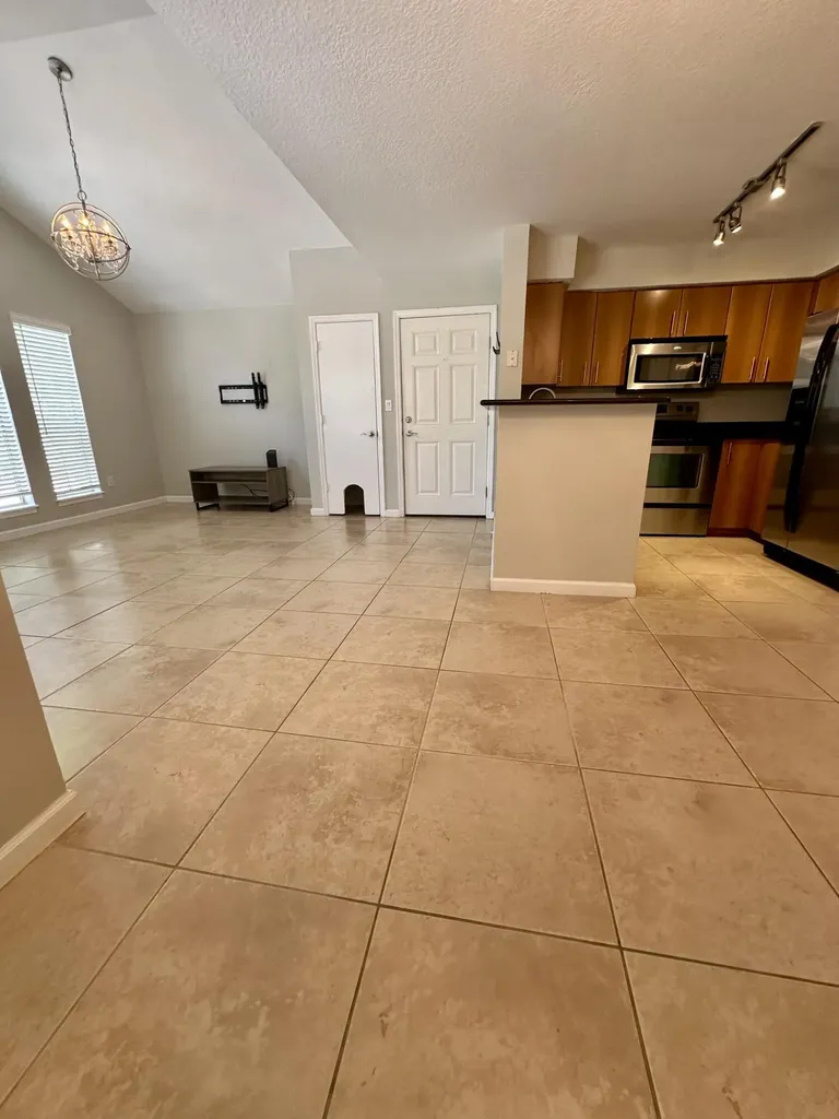 1050 Crystal Way Delray Beach FL 33444