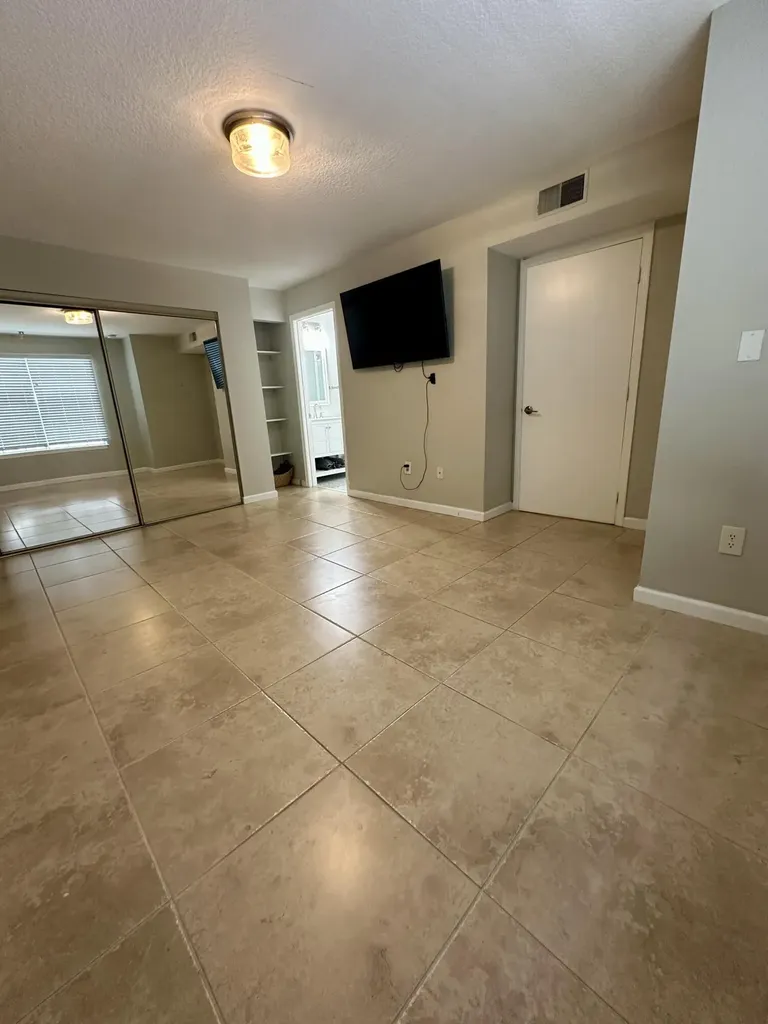 1050 Crystal Way Delray Beach FL 33444