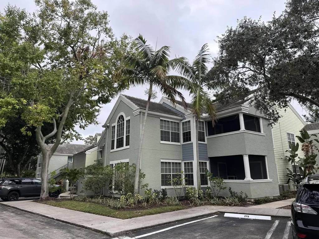 1050 Crystal Way Delray Beach FL 33444