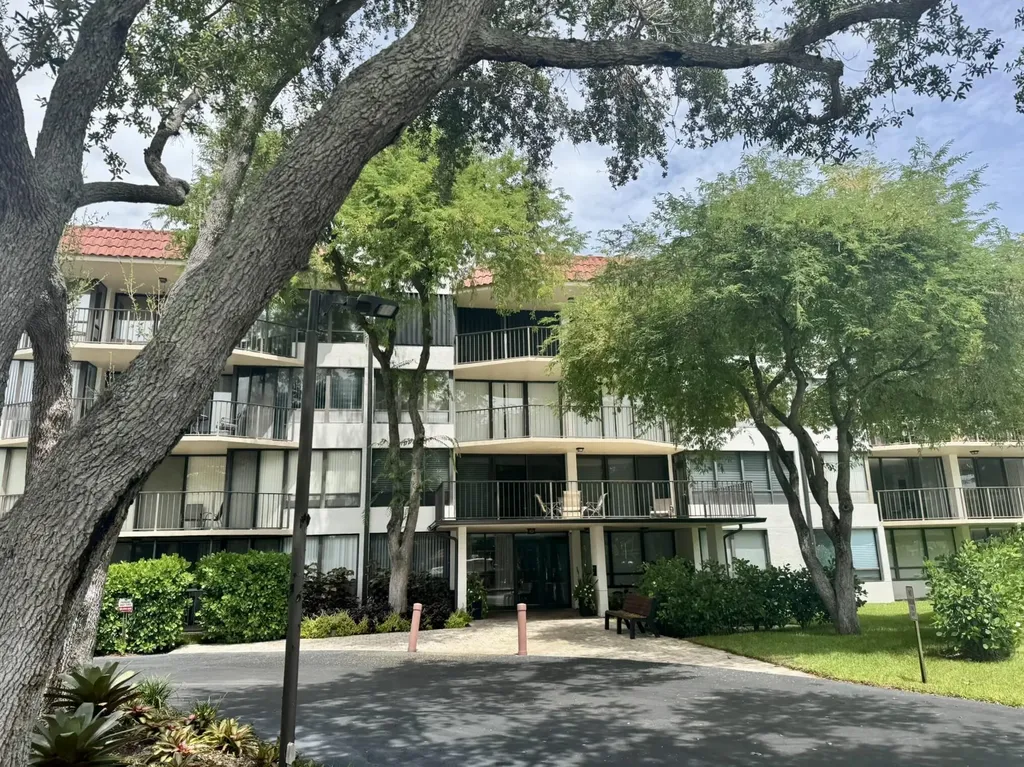799 Jeffery Street Boca Raton FL 33487