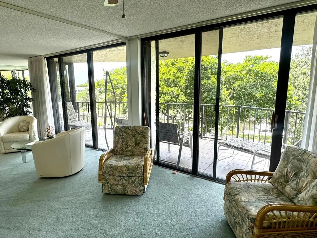 799 Jeffery Street Boca Raton FL 33487