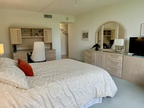 799 Jeffery Street Boca Raton FL 33487