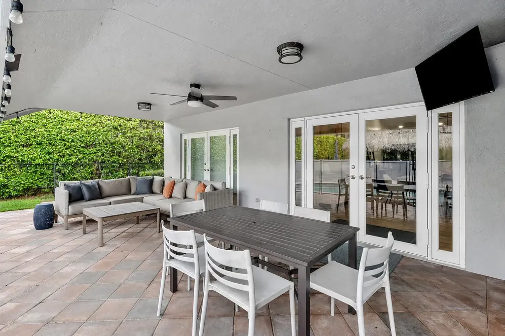 990 NW 8th Street Boca Raton FL 33486
