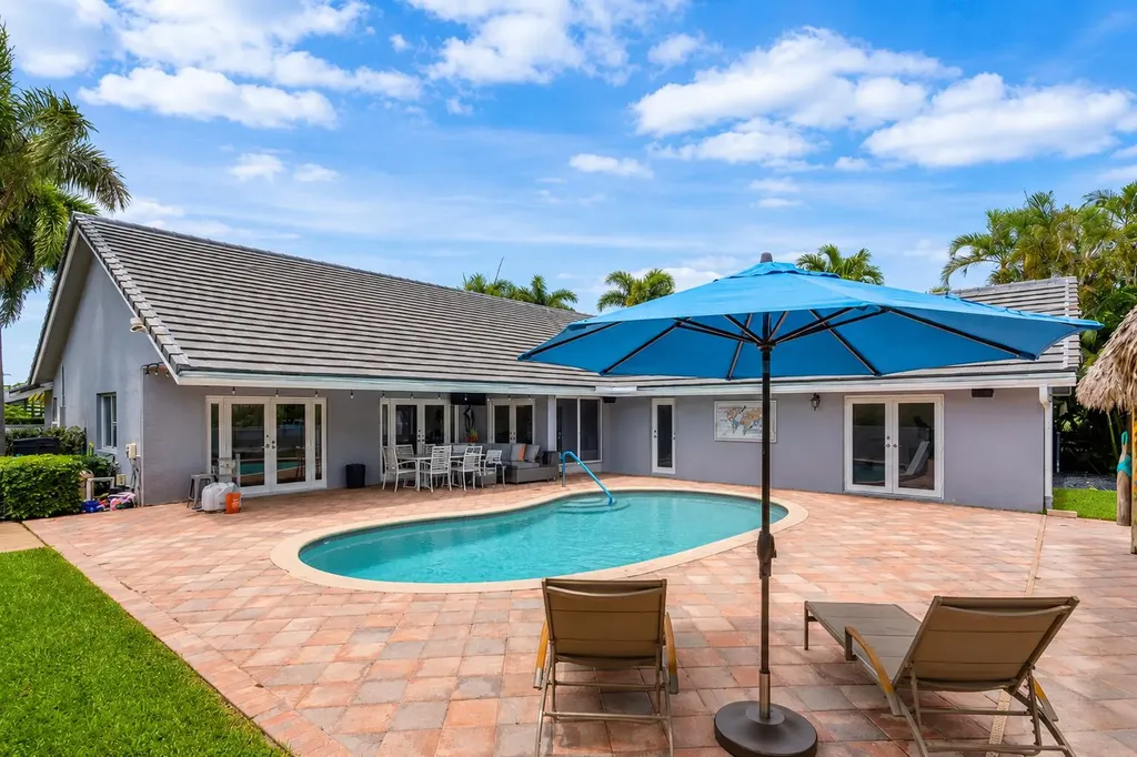 990 NW 8th Street Boca Raton FL 33486