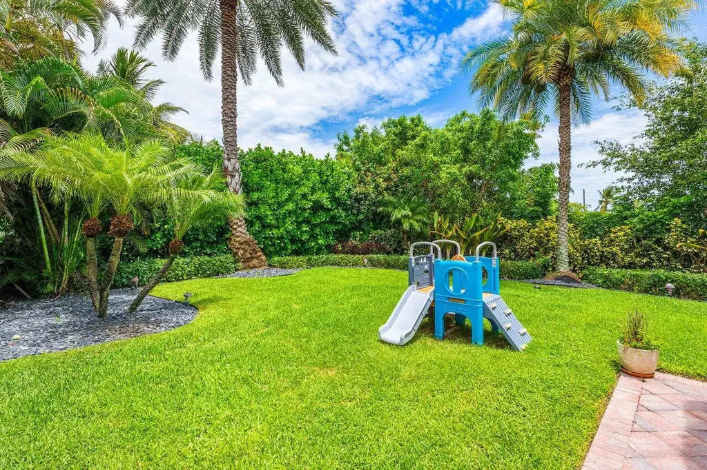 990 NW 8th Street Boca Raton FL 33486
