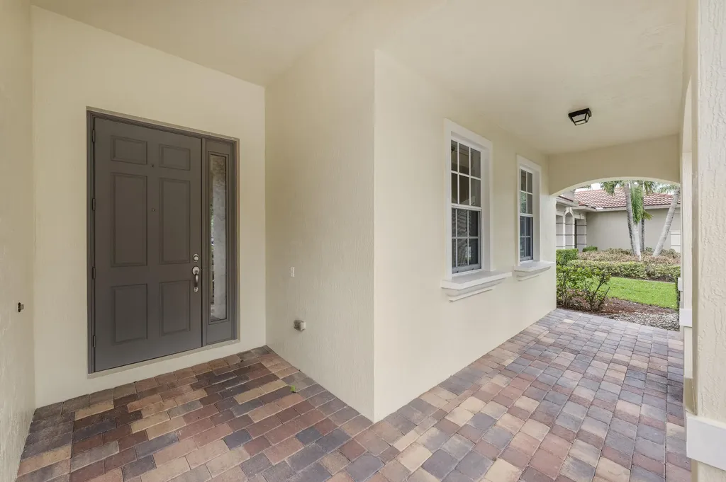 6752 Osage Circle Greenacres FL 33413