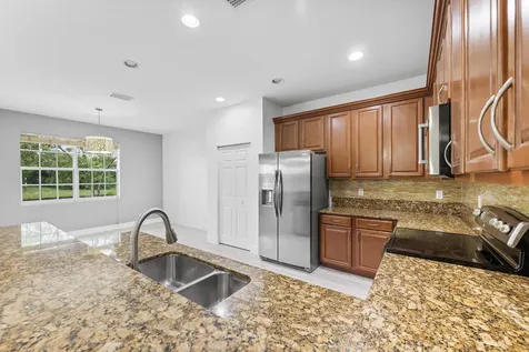 6752 Osage Circle Greenacres FL 33413